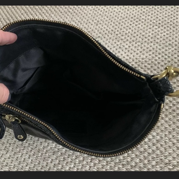 EUC Women’s Black Leather Coach Handbag - Picture 4 of 5